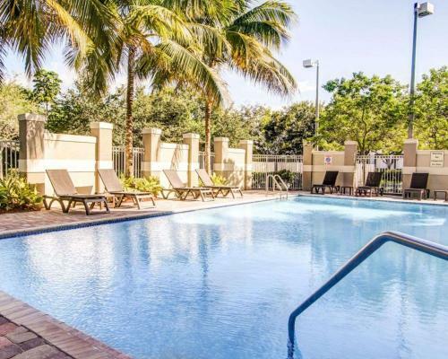 Hotel Comfort Suites - Weston