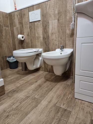 Hostal House Leomar Di Sara