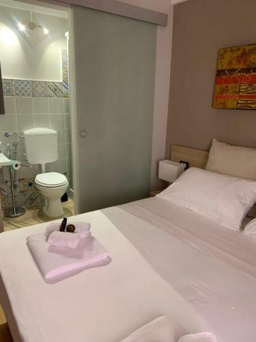 Hostal Genova Fieschi Rooms