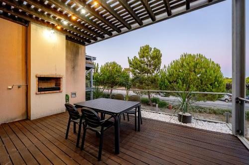 Vale Do Lobo Apartment With Private Rooftop Terrace And Jacuzzi