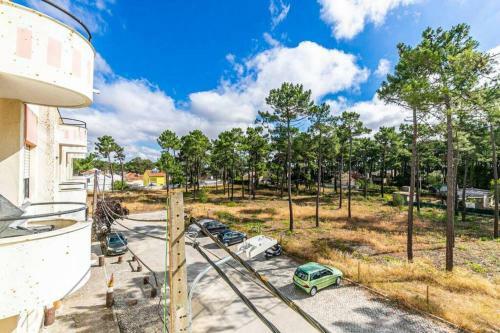 Beach, Surf And Golf Apartment Near Lisbon