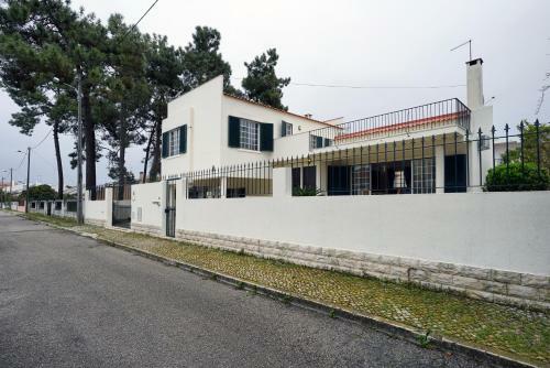 Aroeira Palm Beach Villa