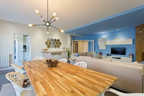 Beach & Sunset - Luxury Apartment