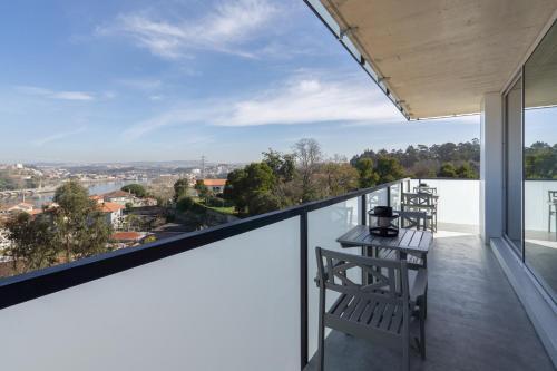 Luxurious Impressive Apartment - Balcony And Pool