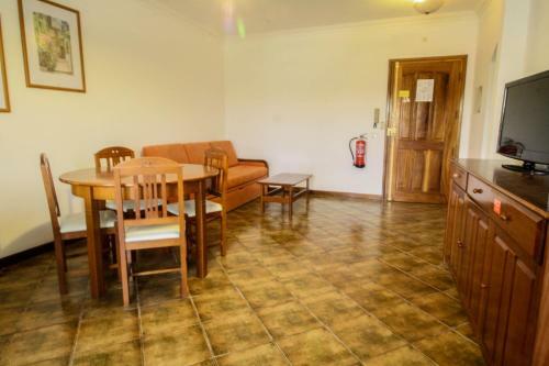 Vau Costa Beach Apartment With Pool!