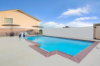Hotel Howard Johnson Inn Denton