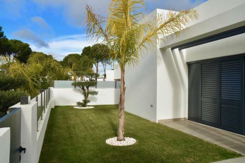 Amora Villa Sacha