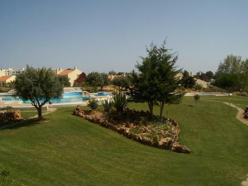 Charming Apartment With Private Garden & Pool
