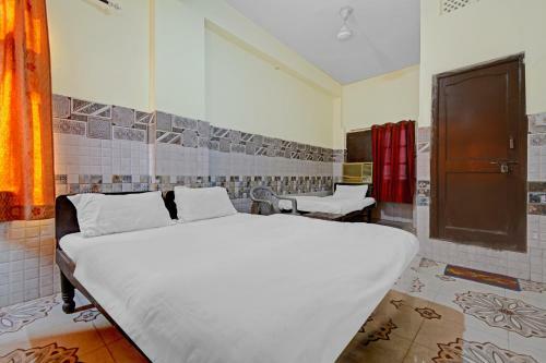 Oyo 87709 Shree Hotel Ashirwad