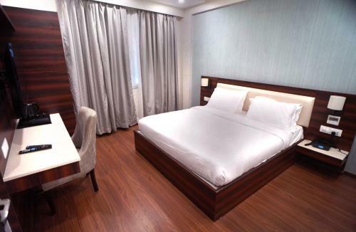 Sai Maa Hotel & Residency
