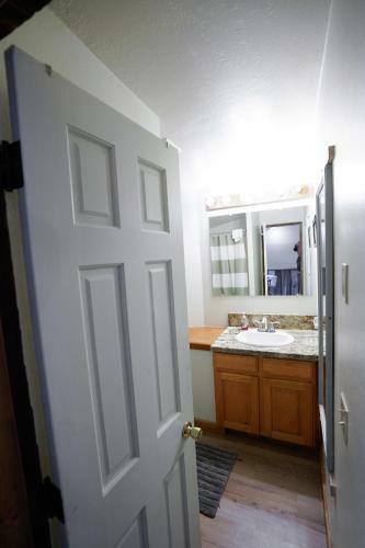 Charming Downtown Driggs Apartment