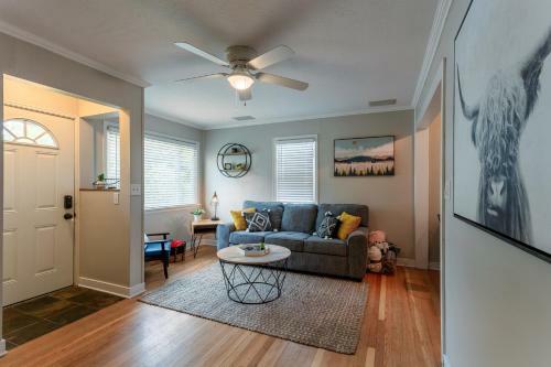 Charming Downtown Cda Getaway