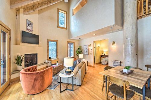 Serene Sun Valley Home With Hot Tub And Mtn Views