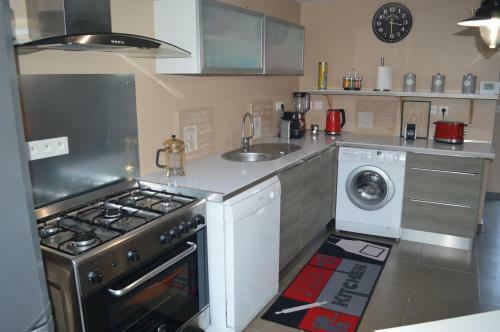 G�te de L'hotel Mahey