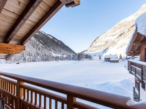 Lush Chalet In Champagny En Vanoise With Sauna