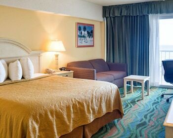 Hotel Surfside Oceanfront Inn & Suites