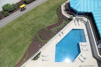 Hotel Surfside Oceanfront Inn & Suites