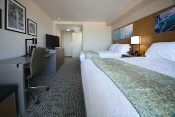Hotel Surfside Oceanfront Inn & Suites