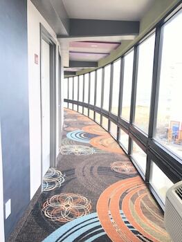 Hotel Surfside Oceanfront Inn & Suites