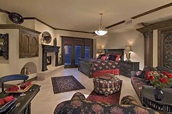 Hotel Adobe Grand Villas