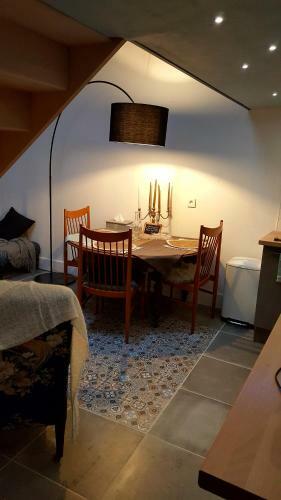 Hostal La Cadole De Chardonnay