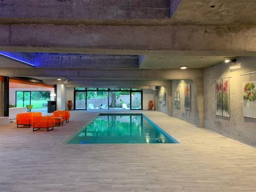 Hostal Ch�teau de Charmeil- Vichy Chambres D'h�tes