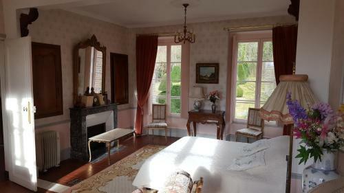 Hostal Ch�teau Rouillon D'allest