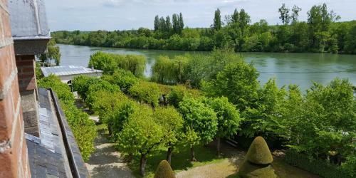 Hostal Ch�teau Rouillon D'allest