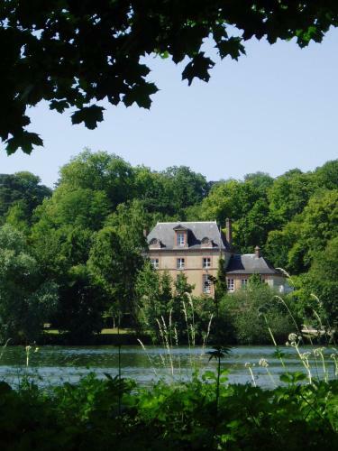 Hostal Ch�teau Rouillon D'allest