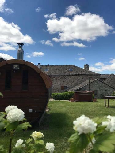 Bed & Breakfast La Pierre Trou�e Chambre D'h�tes