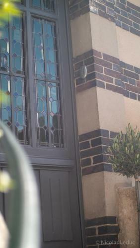 Hostal Maison Blanche Chartres - Maison D'h�tes 5 �toiles