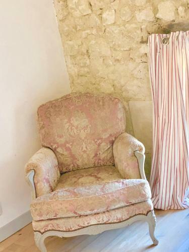 The Painted House * Authentic Chateauneuf
