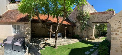 Hostal La Maison D'emilie - Chambres D'h�tes