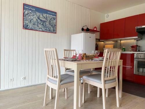 Apartamento 2 Comfortable Studios Of 2-4 Persons Each In Chatel Center
