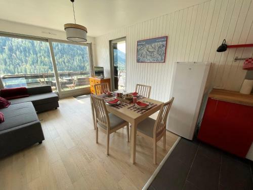 Apartamento 2 Comfortable Studios Of 2-4 Persons Each In Chatel Center