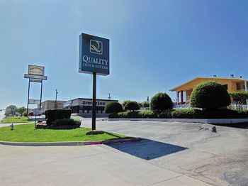 Motel Quality Inn And Suites Six Flags - Arlington