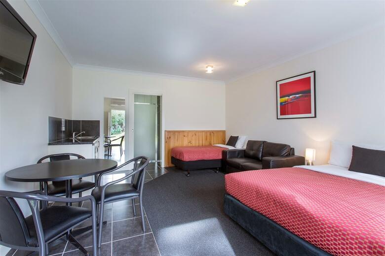 Best Western Hamilton Lakeside Motel