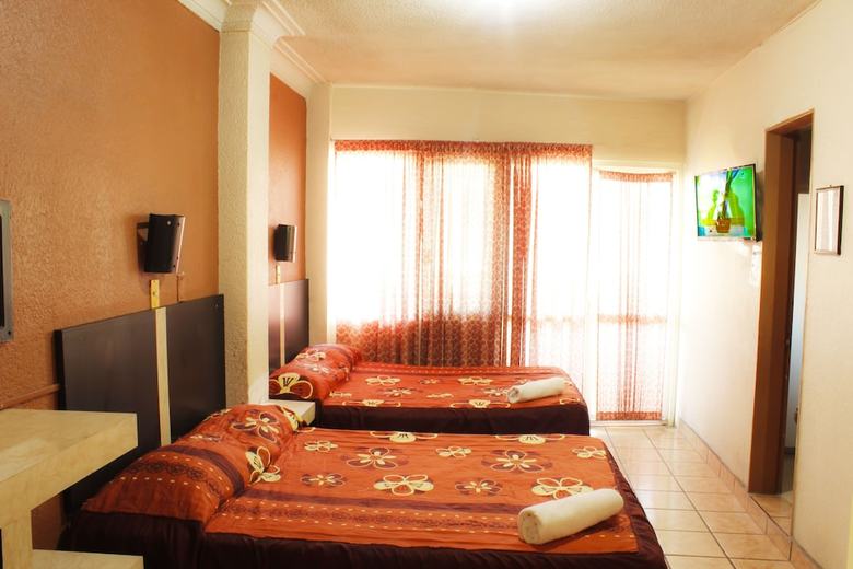 Hotel Plaza Aleman