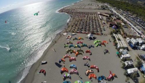 Hostal Kitezone Beach Gizzeria