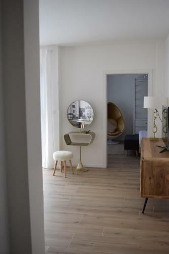 Aparthotel Goldfinger + Suites