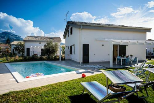 Residence Salinelle Beach Villa Lipari 1