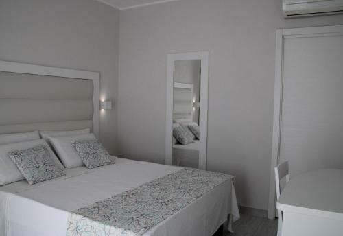 Hostal La Guitgia Rooms