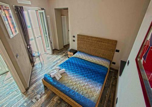 Hostal Oltremare Guest House
