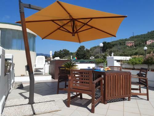 Apartamento La Terrazza Tra Il Mare E Gli Ulivi By Holiday World