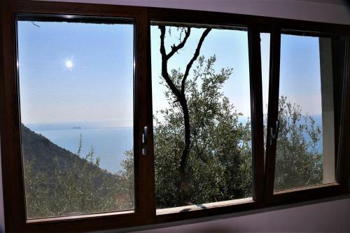 La Casetta Di Giuly A Picco Sul Mare