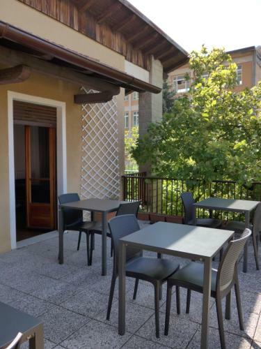 Hostal La Tana Rooms
