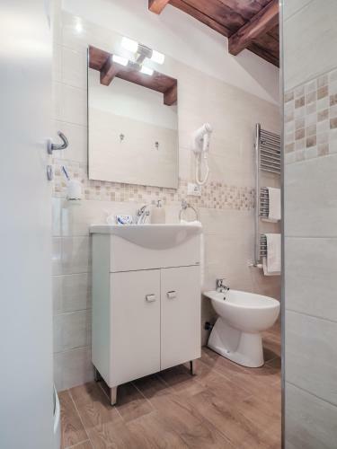 Hostal L'opera Rooms & Suite