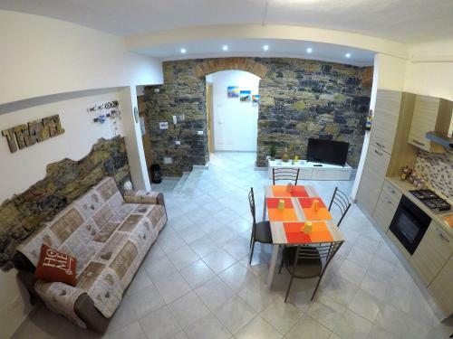 Revel Apartments Central Station Cinque Terre