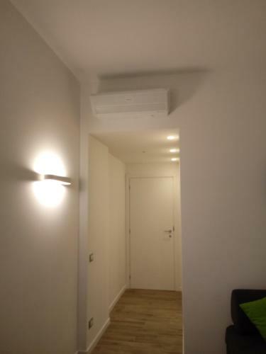 Hostal Travel House