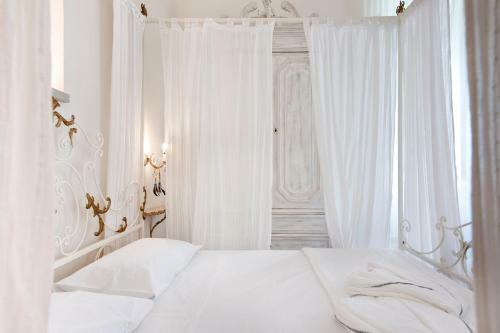 Maison Premiere Luxury Apartment